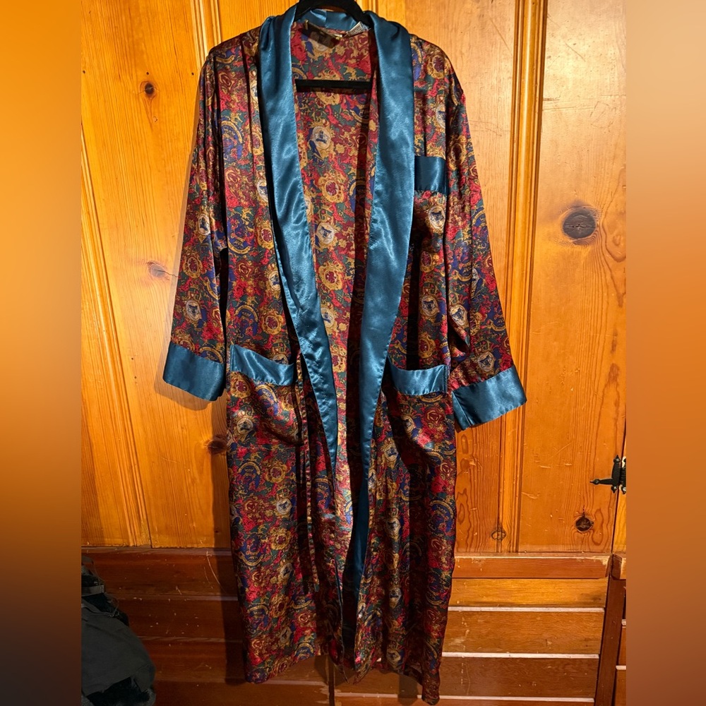 VINTAGE Victoria Secret Robe Number 1 London